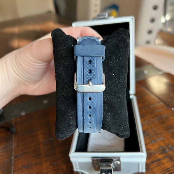 Peugeot Avenue Paris Watch - Picture 6 of 8